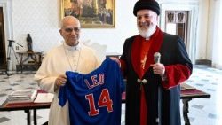 முதுபெரும்தந்தை மூன்றாம் மார் அவா அவர்களுடன் திருத்தந்தை