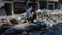 Edifici distrutti a Gaza City dopo i raid israeliani dal 7 ottobre 2023