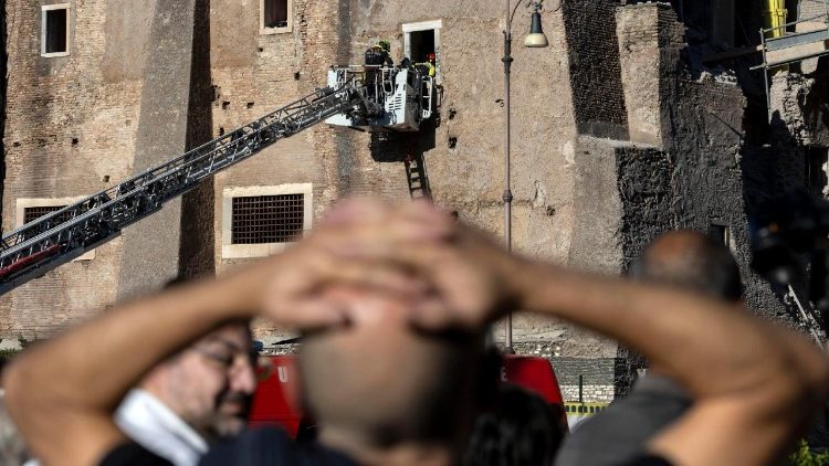 Intervenția de salvare a muncitorilor de la Torre dei Conti din Roma