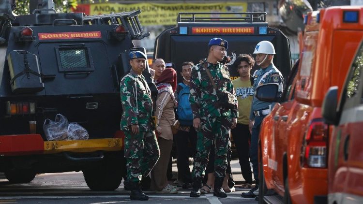 Dutzende Verletzte nach Explosion in Schulkomplex in Jakarta