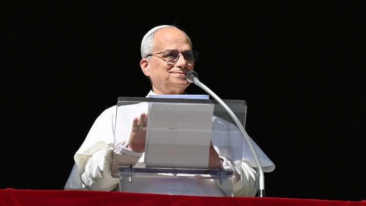 देवदूत प्रार्थना संबोधन के दौरान, संत पापा लियो 14वें 