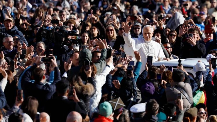 البابا لاوُن الرابع عشر المقابلة العامة مع المؤمنين ١٢ تشرين الثاني نوفمبر ٢٠٢٥