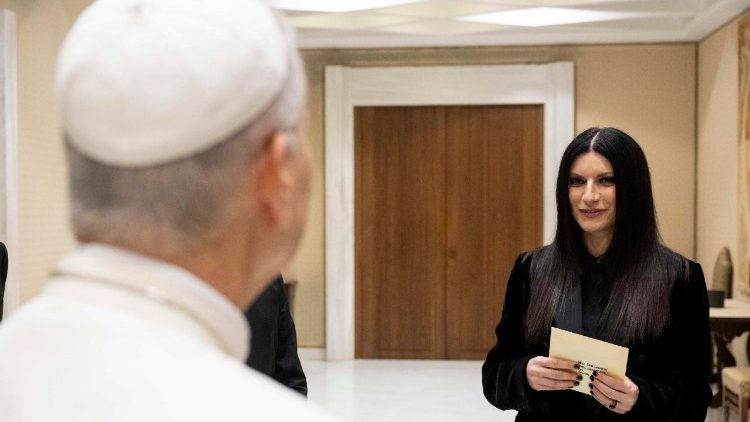 Аўдыенцыя для Лаўры Паўзіні