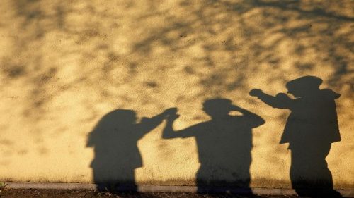Save the Children: Massive Zunahme von digitalem Kindesmissbrauch