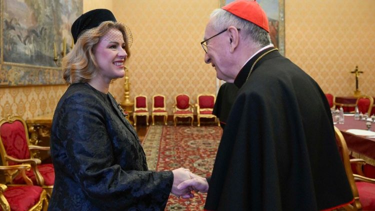 Latvijas Republikas premjerministre E. Siliņa tiekas ar kardinālu Pjetro Parolinu