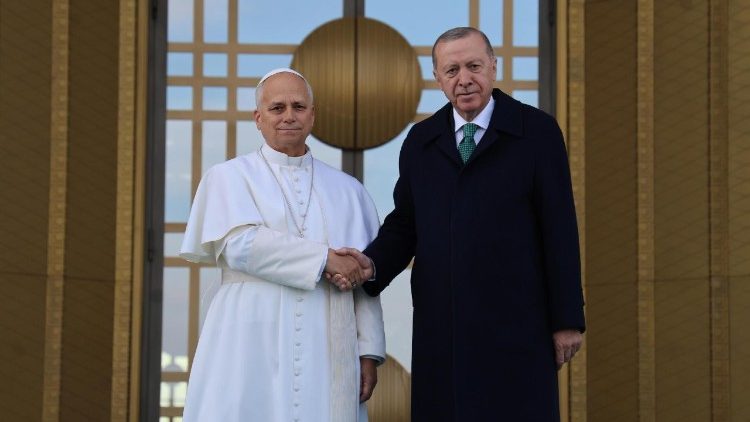 Леў XIV сустрэўся з Рэджэпам Таіпам Эрдаганам