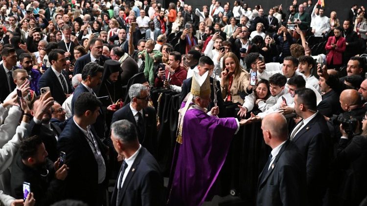 Sok fiatal volt jelen a szentmisén 