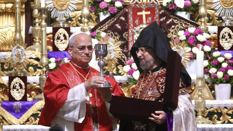 ലിയോ പതിനാലാമൻ പാപ്പായും പാത്രിയർക്കീസ് സഹാക് രണ്ടാമനും