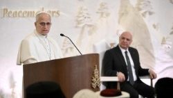 البابا لاوُن الرابع عشر يلتقي ممثلي السلطات والمجتمع المدني في لبنان ٣٠ تشرين الثاني نوفمبر ٢٠٢٥