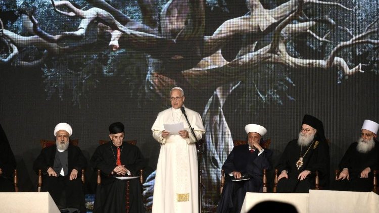 ലെബനനിൽ കഴിഞ്ഞ ദിവസം നടന്ന എക്യൂമെനിക്കൽ-മതാന്തര സമ്മേളനത്തിൽനിന്നുള്ള ഒരു ദൃശ്യം