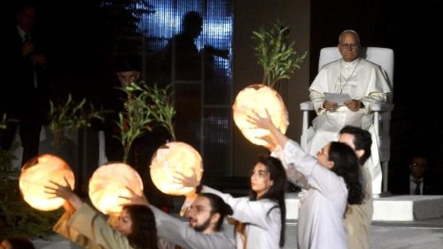 യുവാക്കൾ സമാധാനം സംസ്ഥാപിക്കുവാൻ സ്വപ്‌നങ്ങൾ കാണണം: ലെബനൻ യുവതയോട് പാപ്പാ