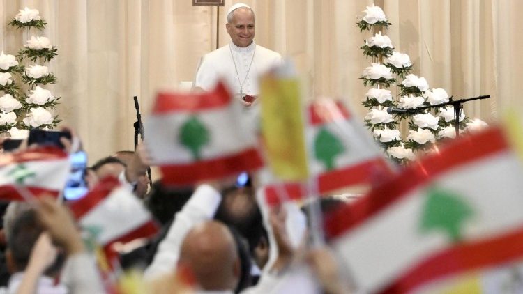 Il Papa, non possiamo ignorare povert� e fragilit�