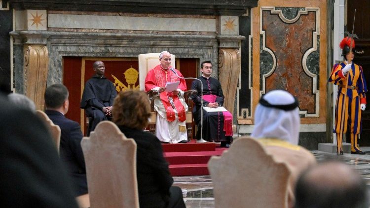 Pope Leo XIV meets new ambassadors to the Holy See 