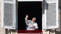 Visszatekintett apostoli útjára...