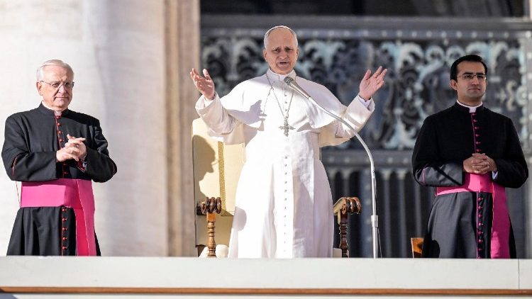 संत पापा का आशीर्वाद