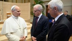 Leons XIV tiekas ar Valsts drošības informācijas sistēmas pārstāvjiem.