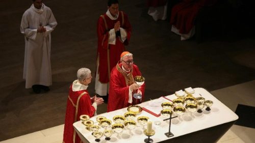 تطويب ٥٠ شهيدًا قتلهم النازيون، وعن هوليريش: واحة فردوس في جحيم المعسكرات