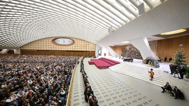 Аудиенция с дарителите на Рождественските ясли и Коледното дърво във Ватикана
