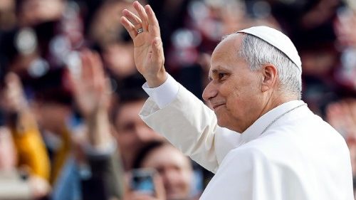 Il Papa, finanze mai come oggi impazzite concentrate e idolatrate