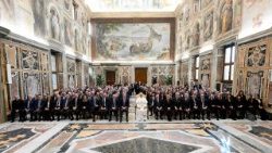 திருத்தந்தையுடன் இத்தாலிய வேலைவாய்ப்பு ஆலோசகர்கள் சங்கத்தினர்  