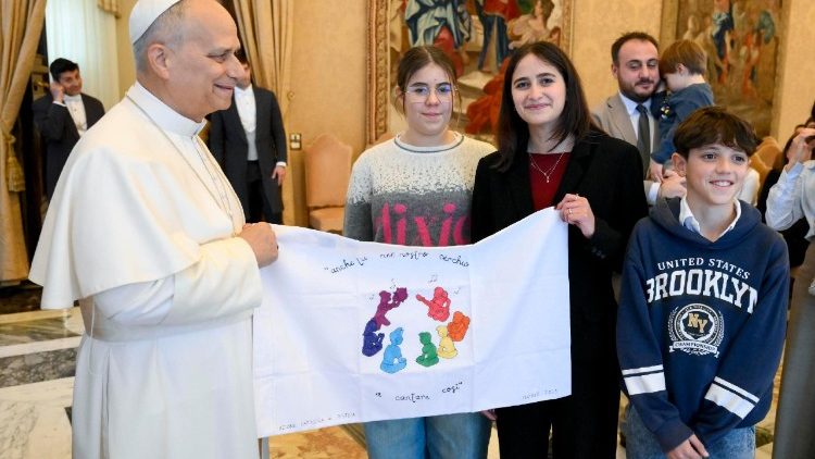 Il Papa, 'a Natale facciamo la pace con un amico'