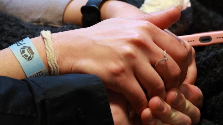 Das gemeinsame Gedenken soll Hoffnung geben und Trost spenden. 