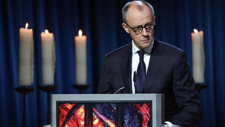 Photo Embed: Bundeskanzler Merz bei dem Gedenken am 20.12.2025