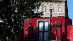 Jászol, Karácsonyfa és Leó pápa...  