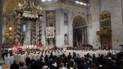 Papa Leone in basilica per la messa di Natale del giorno