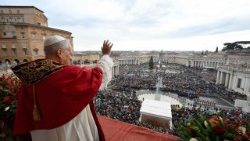 Il Papa, basta guerra in Ucraina, ora Mosca e Kiev dialoghino