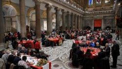 Santa Maria in Trastevere, il pranzo di Natale di Sant'Egidio