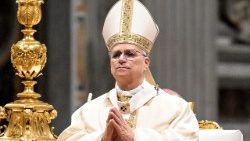 SCATTIDELGIORNO: Il Papa, no a deliri di onnipotenza, resistere a lusinghe dei potenti