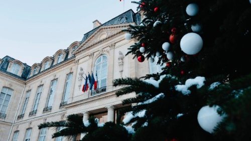 Ucraina, intesa a Parigi su garanzie e forza multinazionale dopo la tregua