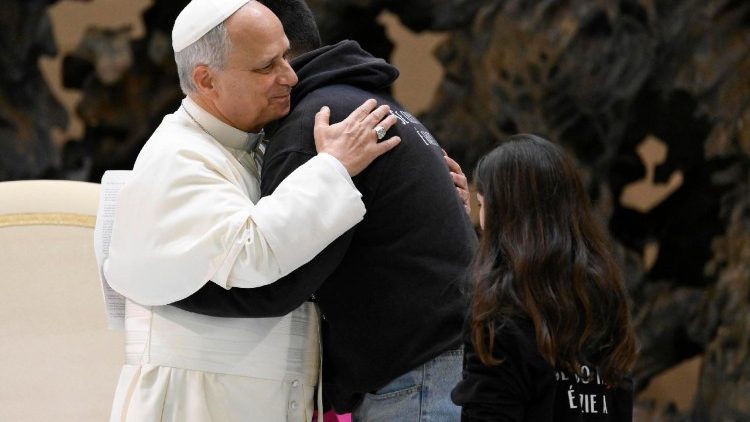 ಭರವಸೆಯ ಜೂಬಿಲಿ ವಷ೯ವನ್ನು ಸಾಧ್ಯವಾಗಿಸಲು ಸಹಕರಿಸಿದ ಸ್ವಯಂ ಸೇವಕರಿಗೂ ಎಲ್ಲಾ ಸಹಭಾಗಿಗಳಿಗೆ ಜಗದ್ಗರು XIV ನೇ ಲಿಯೋರವರ ಅಭಿನಂದನೆಗಳು