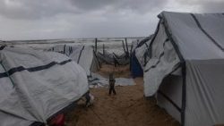 Tende di sfollati a Khan Younis