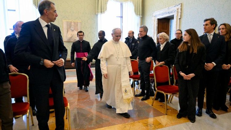 Papa Leon al XIV-lea s-a întâlnit cu rude ale victimelor incendiului din Crans-Montana