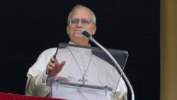 देवदूत प्रार्थना का संचालन करते पोप लियो 14वें