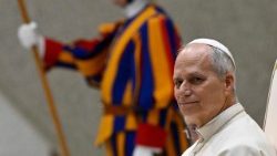 Il Papa, perso il valore della dignit� umana, preghiamo per la pace