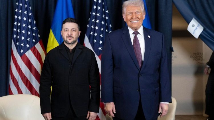 Il presidente ucraino Zelensky a margine del World Economic Forum ha incontrato il presidente americano Trump in vista dei nuovi colloqui di pace