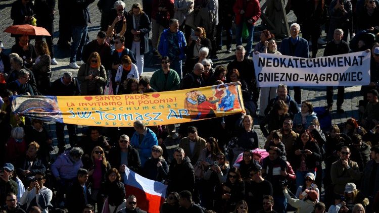 Паломники на площади Святого Петра (1 февраля 2026 г.)