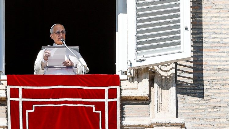 ತ್ರಿಕಾಲ ಪ್ರಾರ್ಥನೆಯ ಸಂದರ್ಭದಲ್ಲಿ ಜಗದ್ಗುರುಗಳು