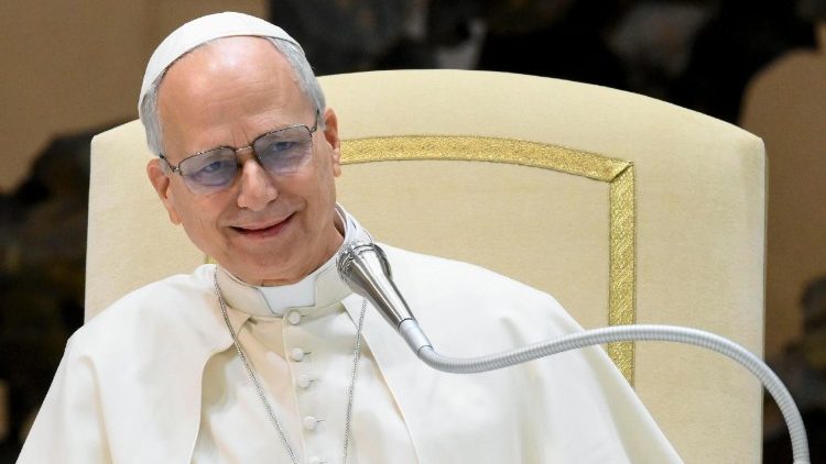 Papa: "Scongiurare corsa ad armamenti, minaccia pace tra nazioni"