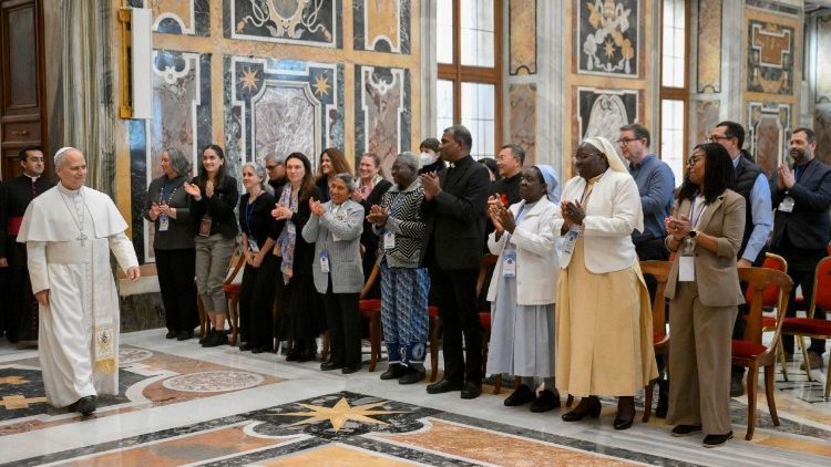 ಬಿಕ್ಕಟ್ಟಿನಿಂದ ಆರೈಕೆಗೆ ಮಕ್ಕಳಿಗಾಗಿ ಕಥೋಲಿಕ ಕ್ರಿಯೆ ಉಪಕ್ರಮದ ಸಂಘಟನಾ ಸಮಿತಿಯೊಂದಿಗೆ ಜಗದ್ಗುರು XIV ನೇ ಲಿಯೋರವರು ಸಭೆ ನಡೆಸಿದರು.