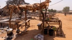 Banchi distrutti in un mercato in Nigeria dopo le violenze di questi giorni