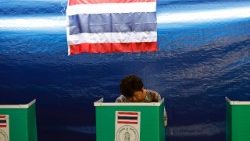 Urne aperte l'8 febbraio in Thailandia