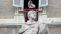 Il Papa, le strategie militari non danno futuro all'umanit�