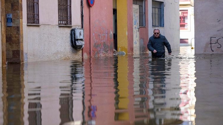 A situação em 8 de fevereiro na cidade espanhola de Talavera de la Reina, de 90 mil habitantes, em Toledo