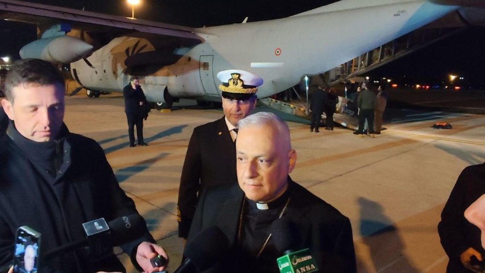 L'ordinario militare per l'Italia monsignor Gianfranco Saba