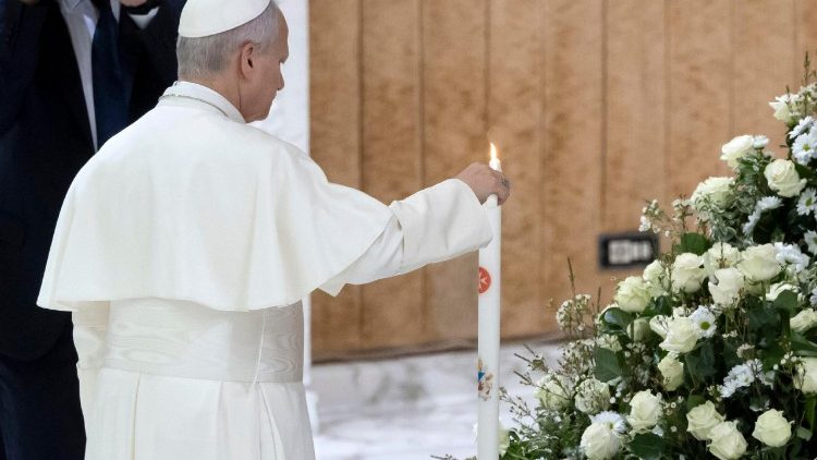 Il Papa in Aula Paolo VI per l'udienza generale