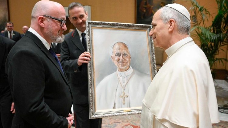 XIV Leo “Pro Petri Sede” assosiasiyasının üzvləri ilə Vatikanda görüşüb